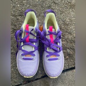 “BOYS' NIKE BIG KID LEBRON WITNESS VII BASKETBALL SHOES”